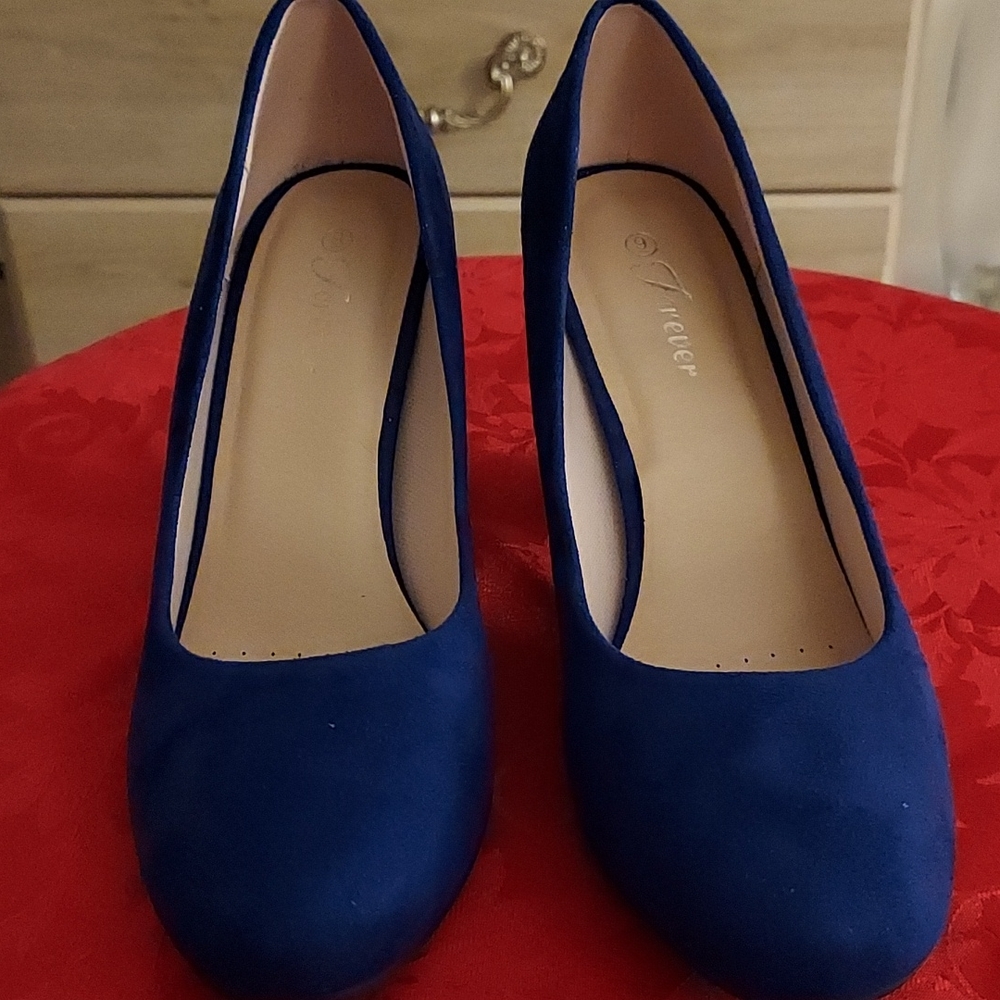 Cobalt blue size 9 shoes with 3.5 inch heel